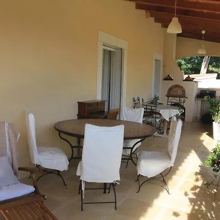 In Les Angles With Wifi Les Angles (Gard)