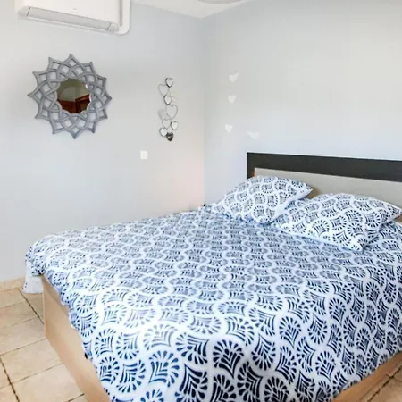 In Les Angles With Wifi